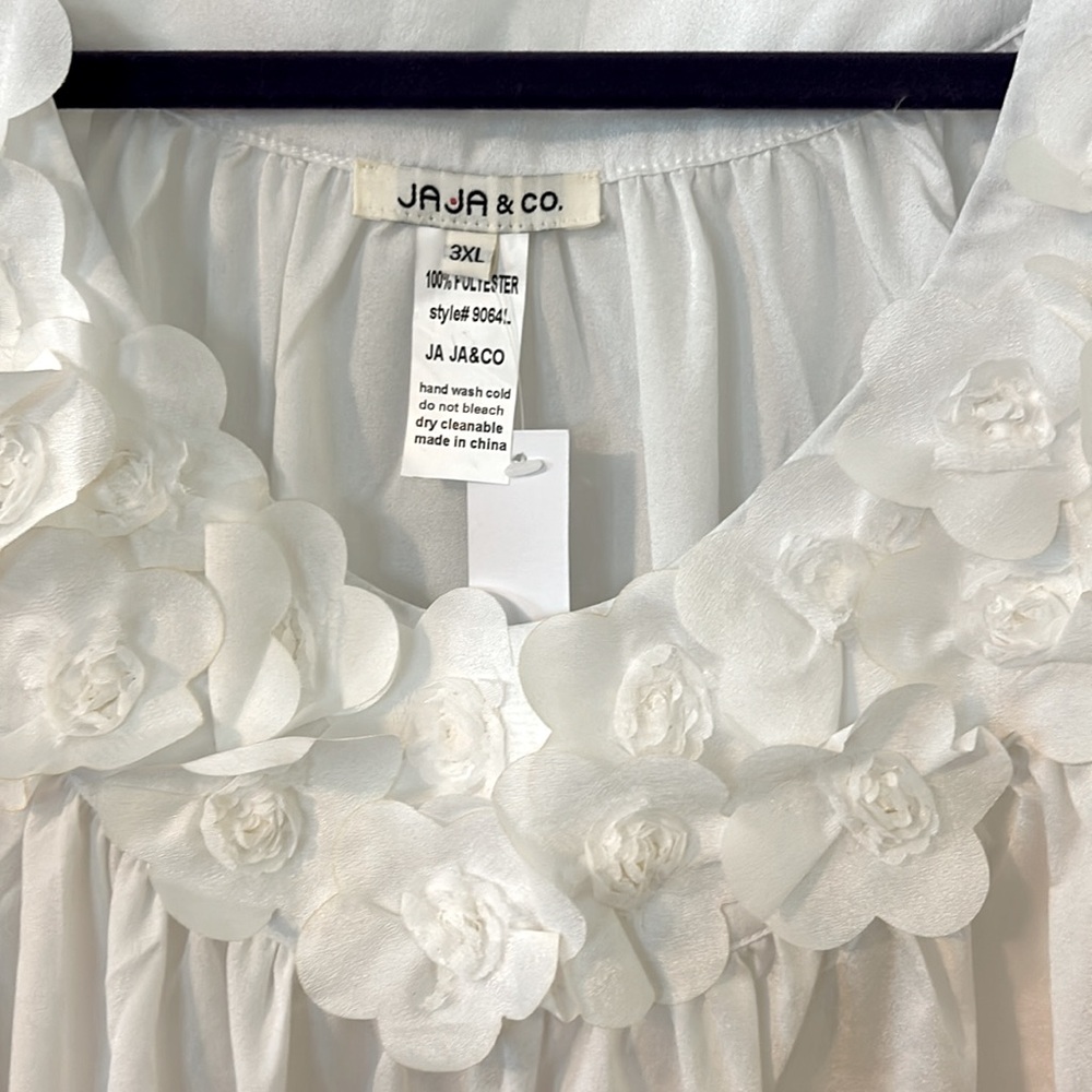 JaJa & Co Woman’s Top- gathered neckline with fabric floral detail in size 3XL